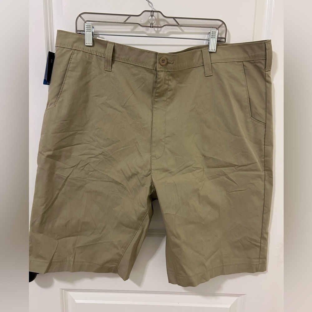 NWT Dickies Men’s size 42 Shorts Regular Fit